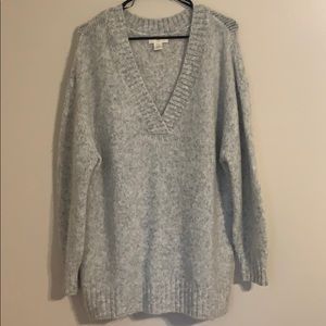 NWOT Oversized H&M L.O.G.G. Sweater- Size Medium